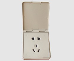 YL 011J 防(fang)水、防塵五(wu)孔插座-實(shí)驗室配件(jian)