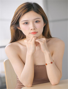 午夜爱情动作片P-梁婖婷微博